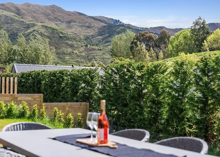 Vakantiehuis Modern Family Retreat, Pizza Oven, Bbq, Sleeps 6 *