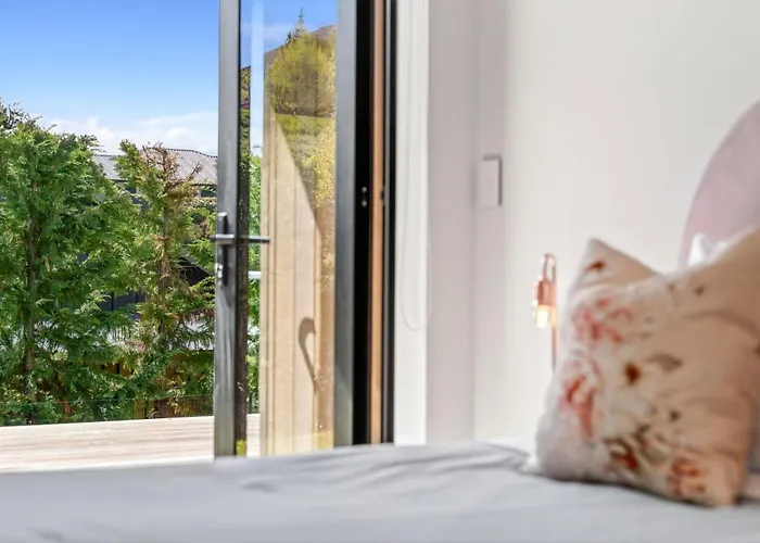 Modern Family Retreat, Pizza Oven, Bbq, Sleeps 6 Vakantiehuis