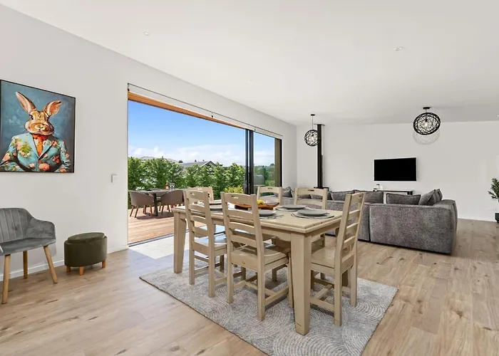 Modern Family Retreat, Pizza Oven, Bbq, Sleeps 6 Vakantiehuis *